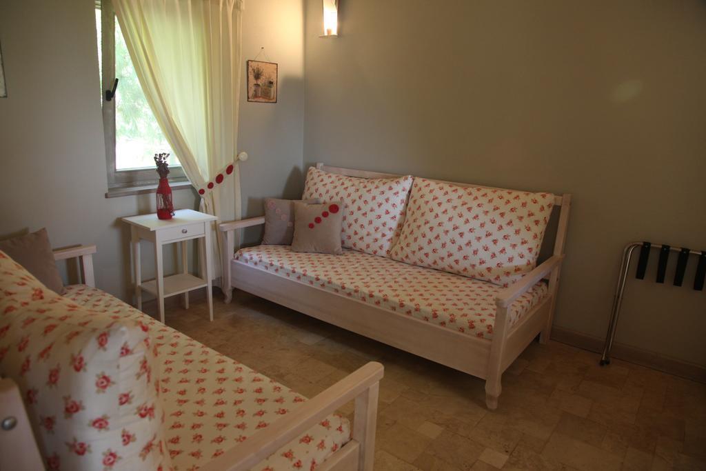 Mavikarga Bozcaada Bed & Breakfast Phòng bức ảnh
